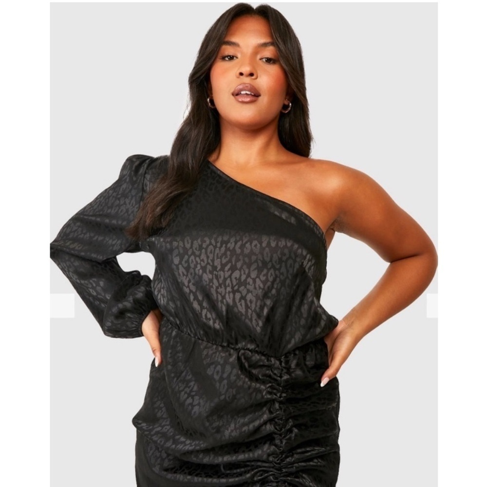 NWT DO+BE One Shoulder Long Sleeve Cocktail Dress